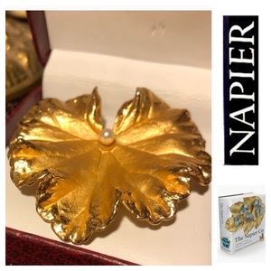 NAPIER 925 Vermeil Leaf & Pearl